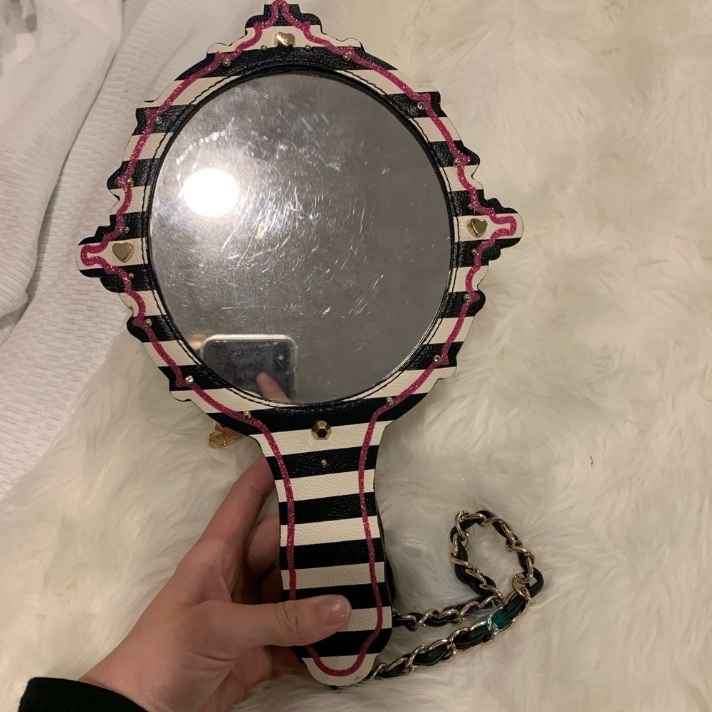 RARE Betsey Johnson Mirror Wristlet 🪞